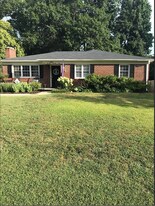 Building Photo - 223 Willow Springs Dr