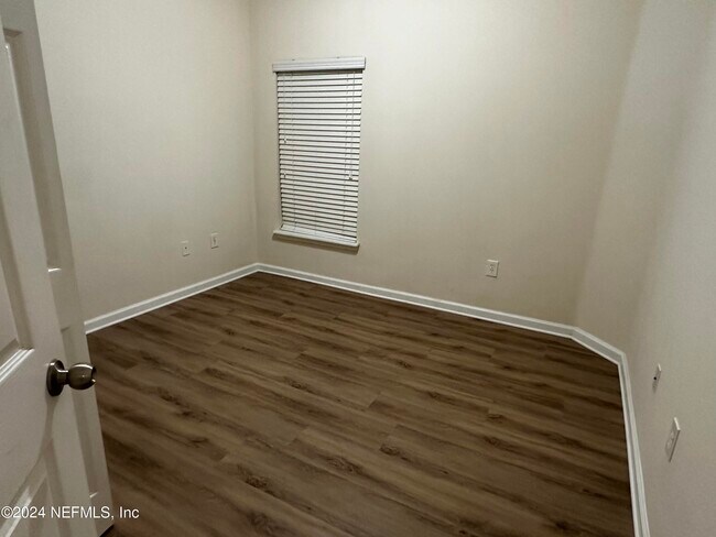 Building Photo - 4920 Key Lime Dr