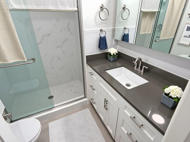 Building Photo - 126 N Palmway