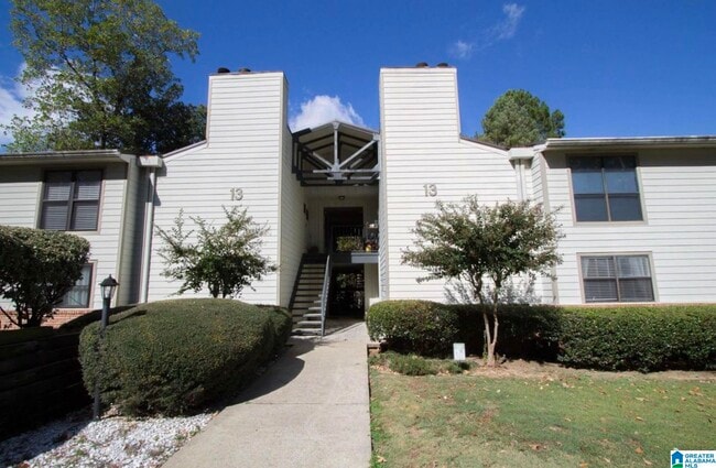 Primary Photo - 1303 Gables Dr