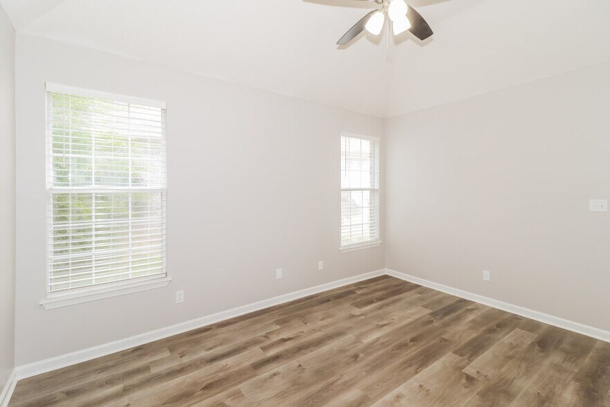Building Photo - 1055 Duomo Cove