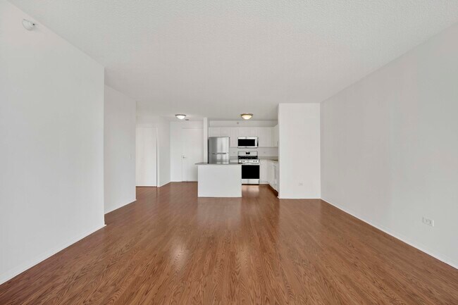 Building Photo - 545 N Dearborn St
