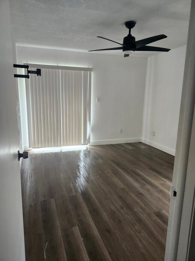 Building Photo - 10442 Riva Ridge Trail