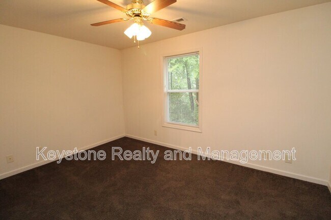 Building Photo - 531 Peachers Ridge Rd