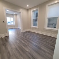 Building Photo - 2306 S Oakley Ave