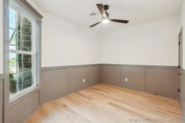 Building Photo - 2722 E 134th St S