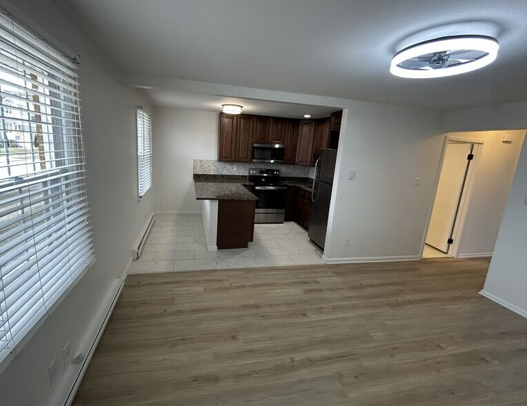 Building Photo - 3200 W Brigantine Ave