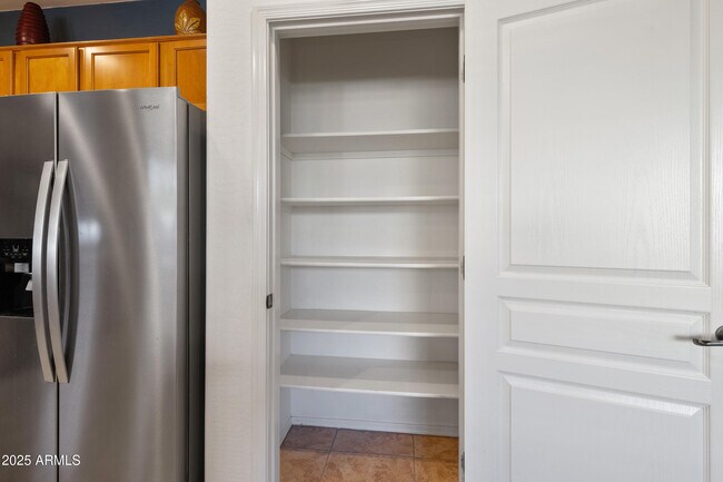 Building Photo - 474 W Seagull Dr