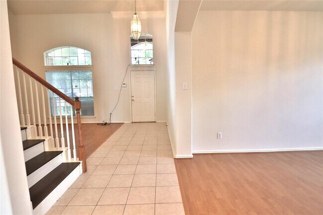 Building Photo - 8316 Diamond Way Ct