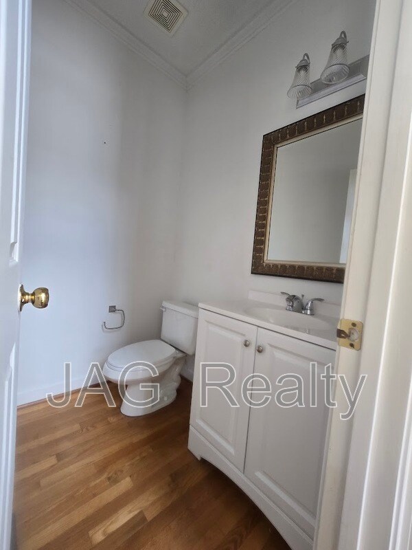 Building Photo - 3004 Honor Ct