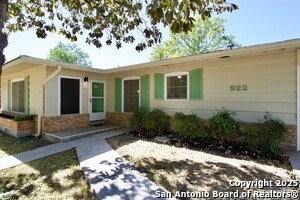 Building Photo - 922 Sumner Dr