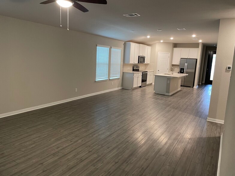 Building Photo - 3065 Charyn Way