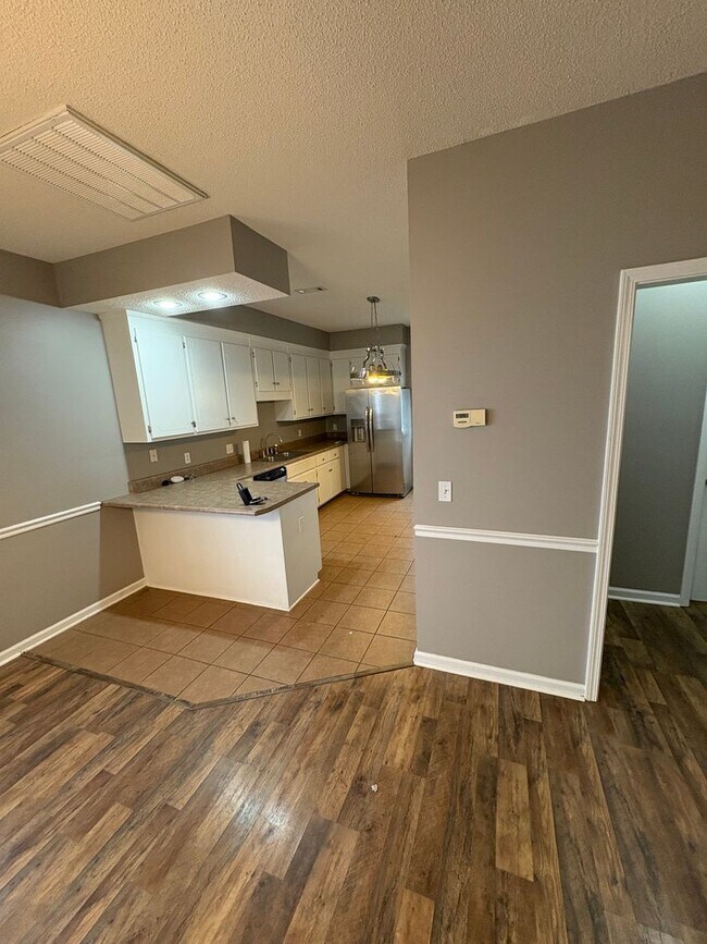 Building Photo - 218 Wakefield Way