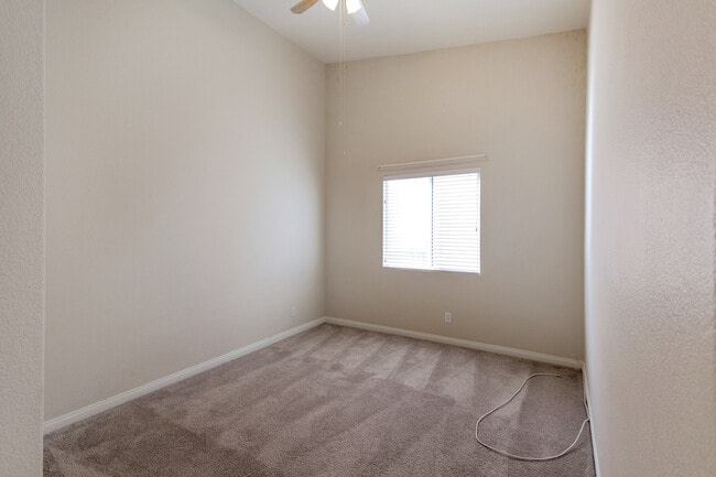 Building Photo - 4 Bedroom Single Story in Southern Highlands COMING SOON