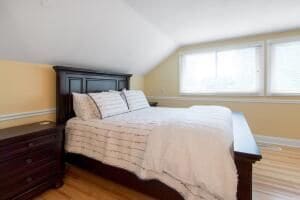 Building Photo - 1300 Dodge St