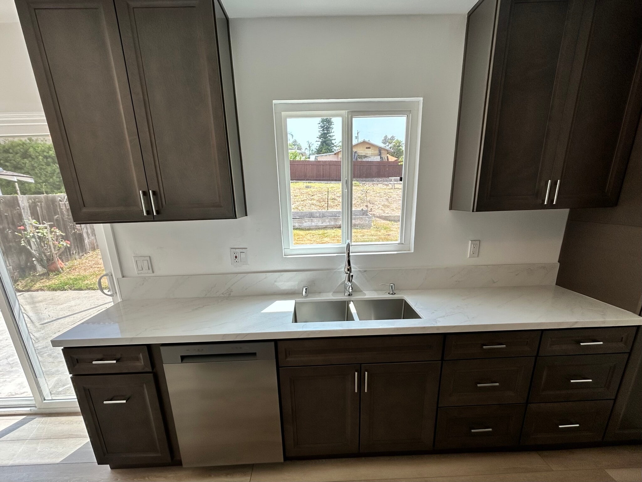 Kitchen - 781 Saxony Rd