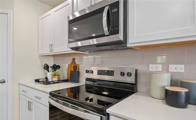 Building Photo - New Construction 3 bedroom property in Sul...