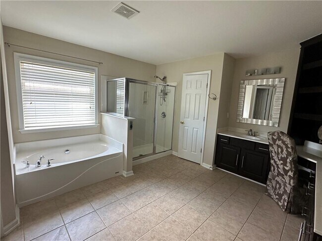 Building Photo - 3603 Old Towne Ln