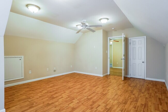 Building Photo - 3612 Willowtree Ln