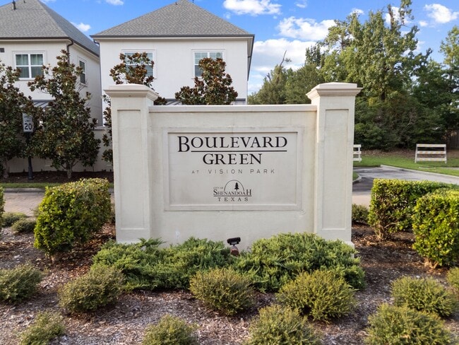 Building Photo - 114 Magnolia Grn St