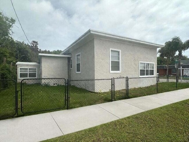 Building Photo - 139 Alma Ct