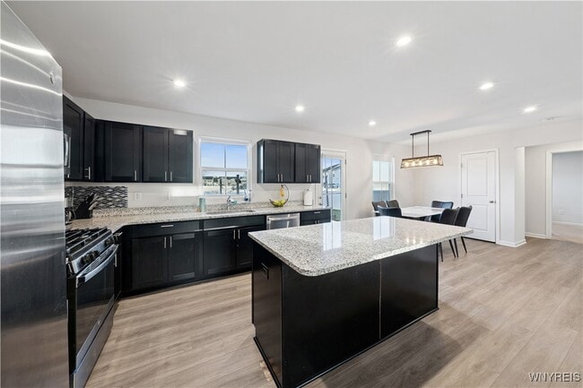 Building Photo - 32 Florence Ln