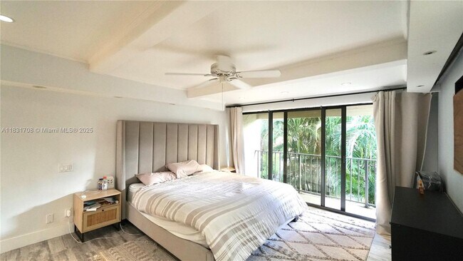 Building Photo - 741 E Coco Plum Cir