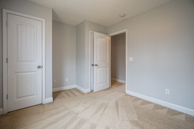 Building Photo - 157 Outpost Trl