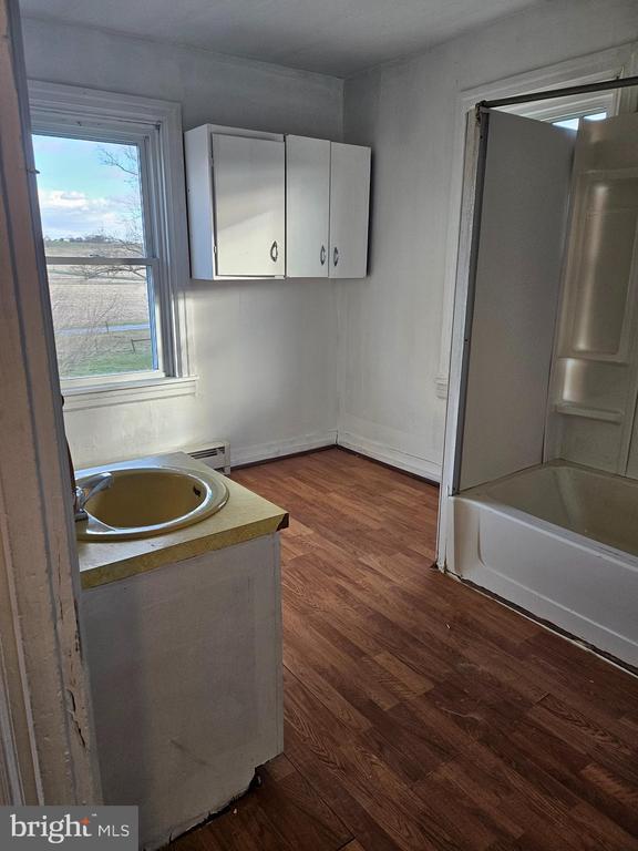 Building Photo - 300 Brenneman Rd