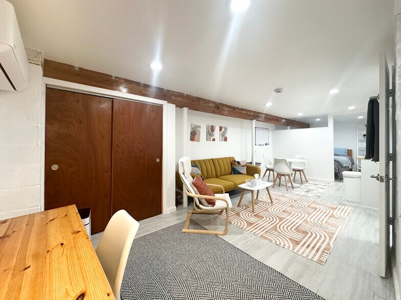 Building Photo - 44 Woodbine St