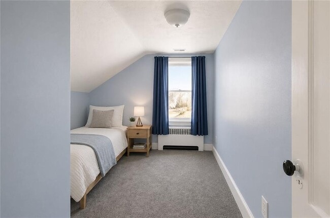 Building Photo - 65 Maple Ave