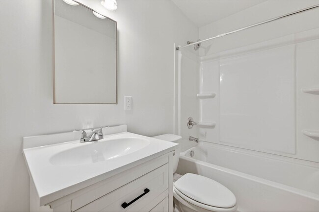 Building Photo - 1316 Sunnyview Dr