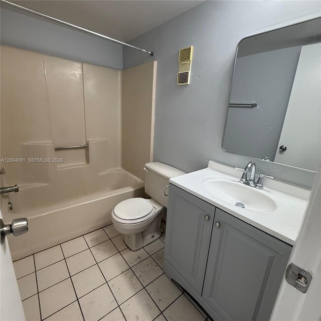 Building Photo - 8710 N Sherman Cir