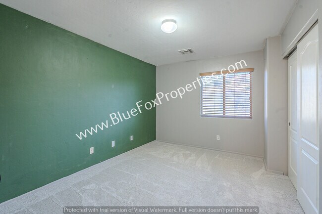 Building Photo - 39347 S Old Arena Dr