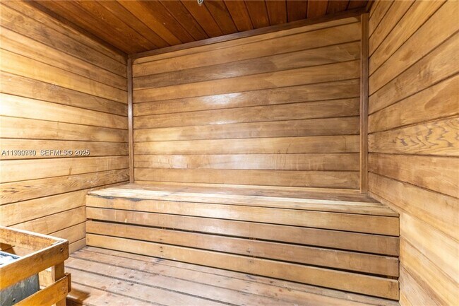 Building Photo - 8855 Collins Ave