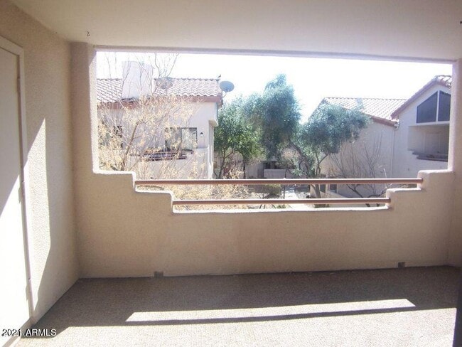 Building Photo - 1800 W Elliot Rd