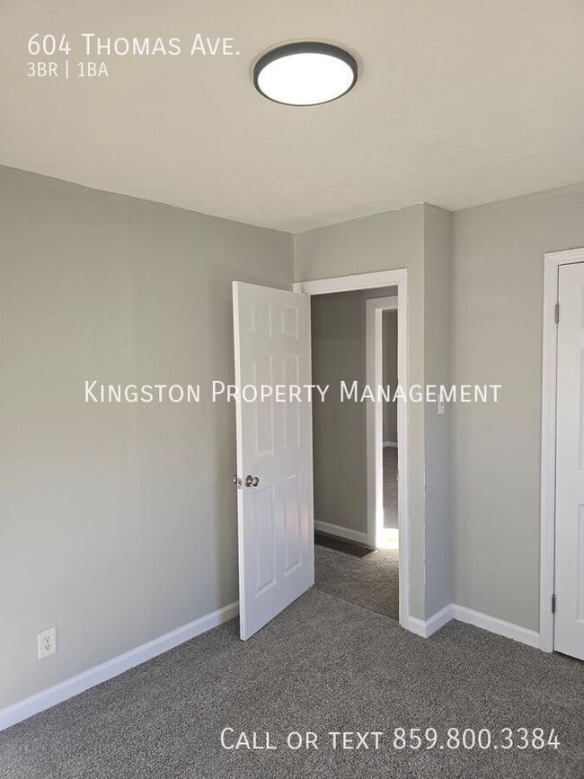 Building Photo - 604 Thomas Ave