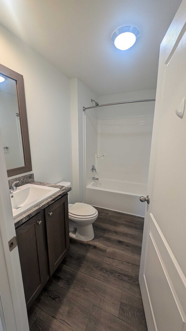 Building Photo - 9383 Evergreen Dr