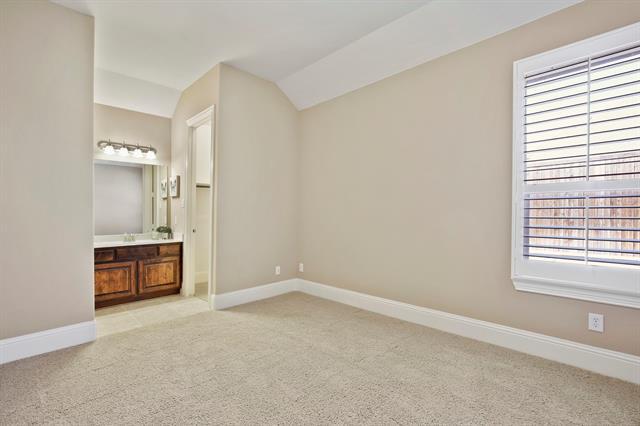 Building Photo - 13732 Eleanor Ave