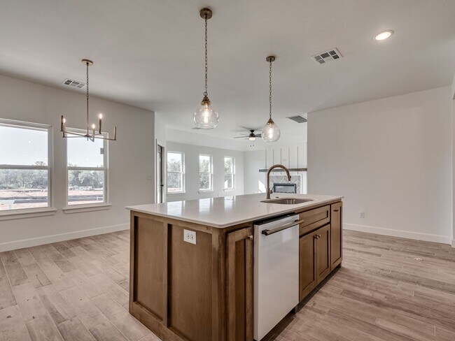 Building Photo - Brand New Home in Noble!