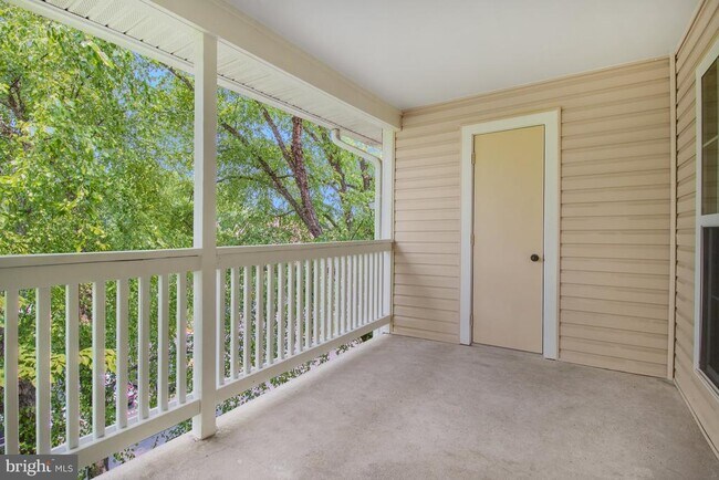 Building Photo - 1535 Lincoln Way