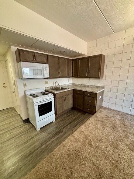 Building Photo - 2668 Elmwood Ave