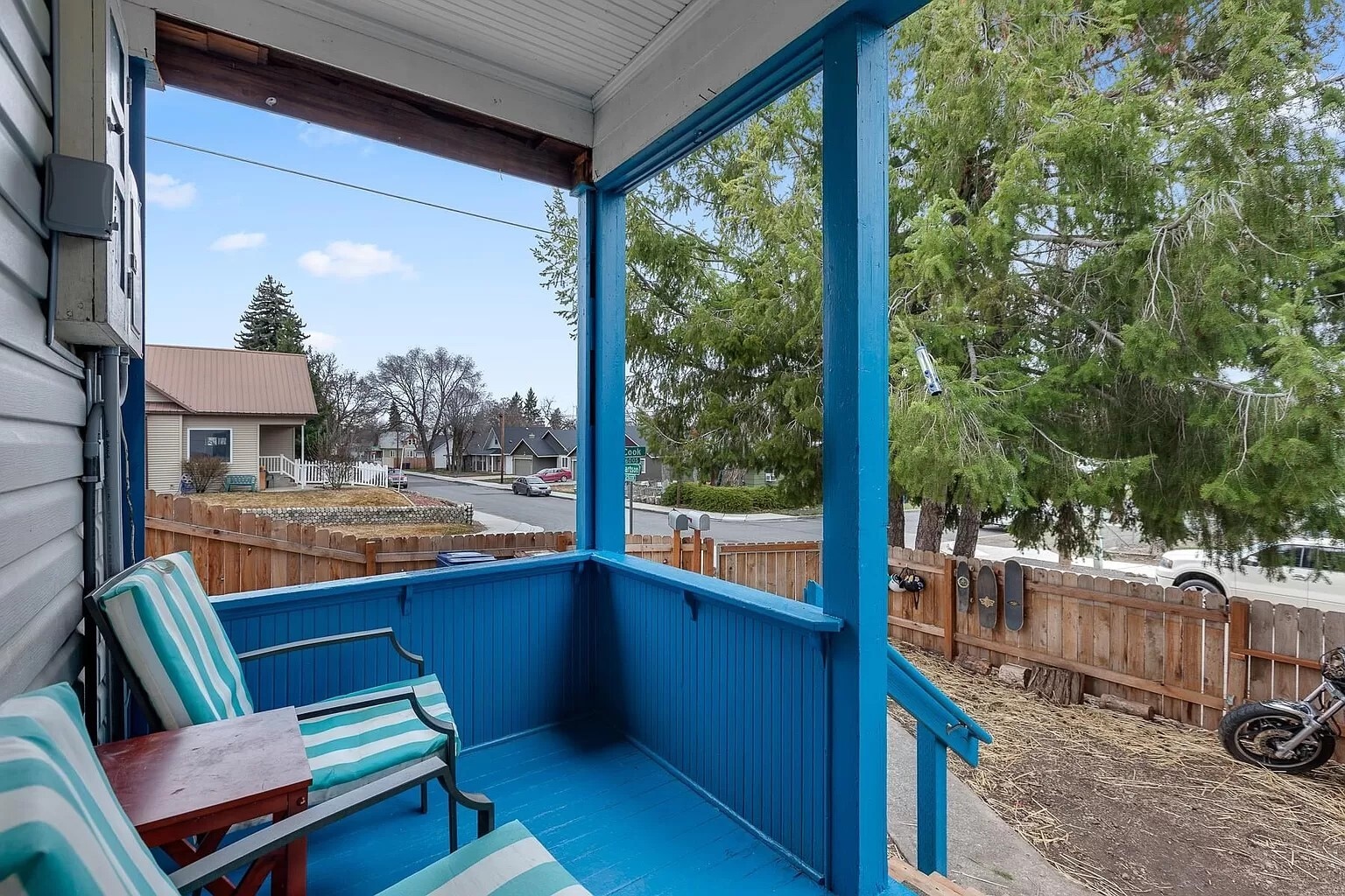 Front Porch - 2502 E Hartson Ave