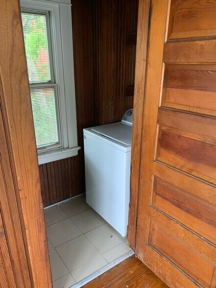 Building Photo - 225 Bodmann Ave