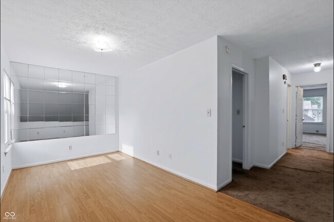 Building Photo - 7733 Park North Lake Dr