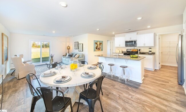 Building Photo - 1 Southern Pne Dr