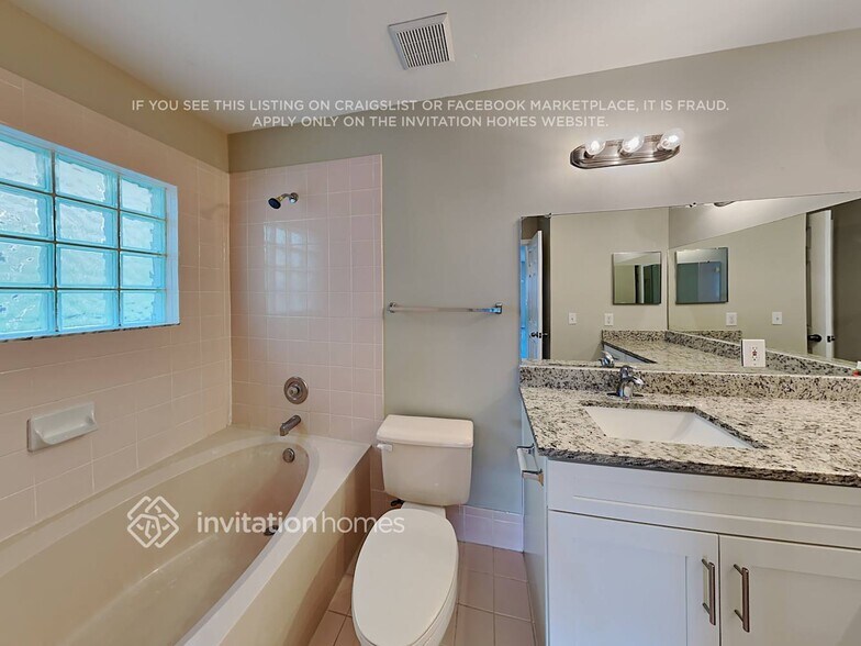 Building Photo - 15745 SW 82nd St