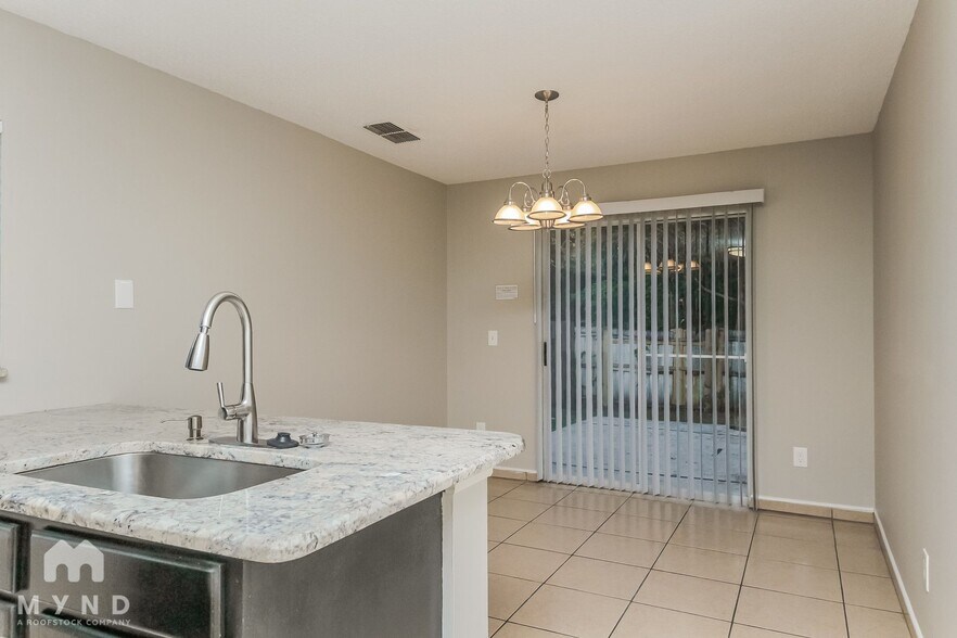 Building Photo - 9783 Lupine Ave