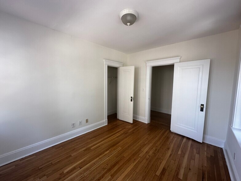 Building Photo - 3 Chauncy Ln