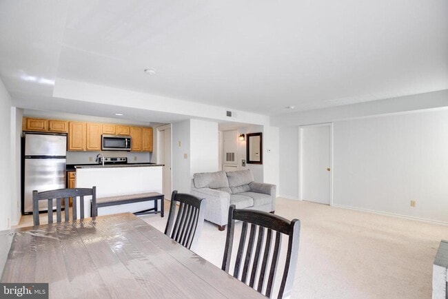 Building Photo - 12154 Penderview Terrace